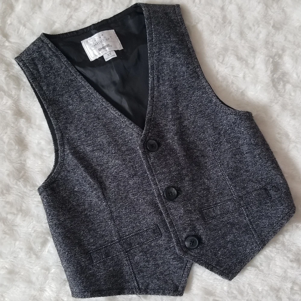 Gymboree boys' charcoal vest size 4